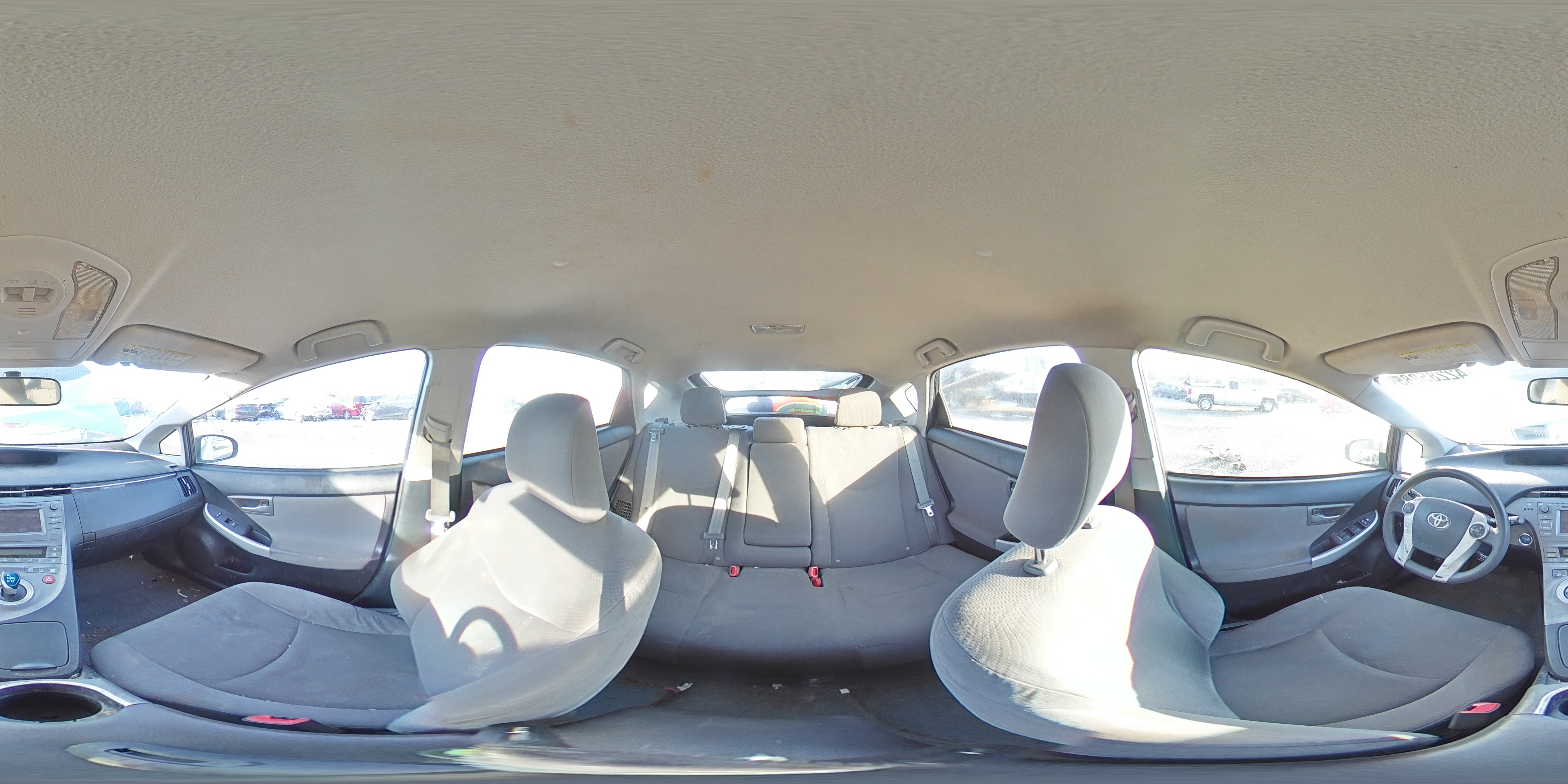 2012 Toyota Prius - Image 12