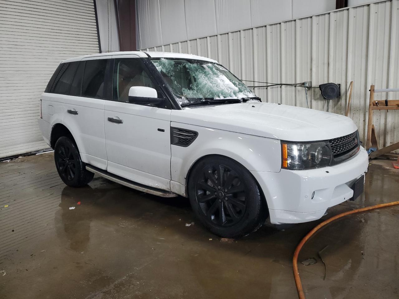 2011 Land Rover Range Rover - Image 4