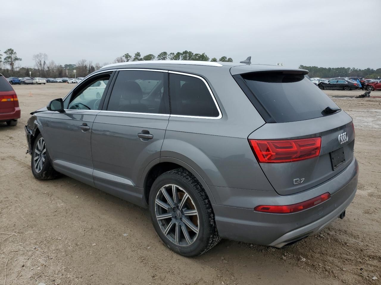 2017 Audi Q7 - Image 2