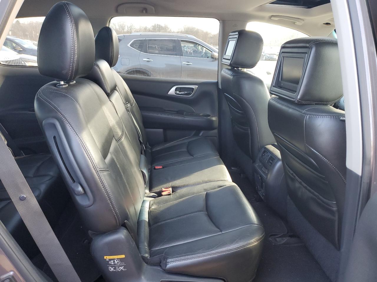 2013 Nissan Pathfinder - Image 11