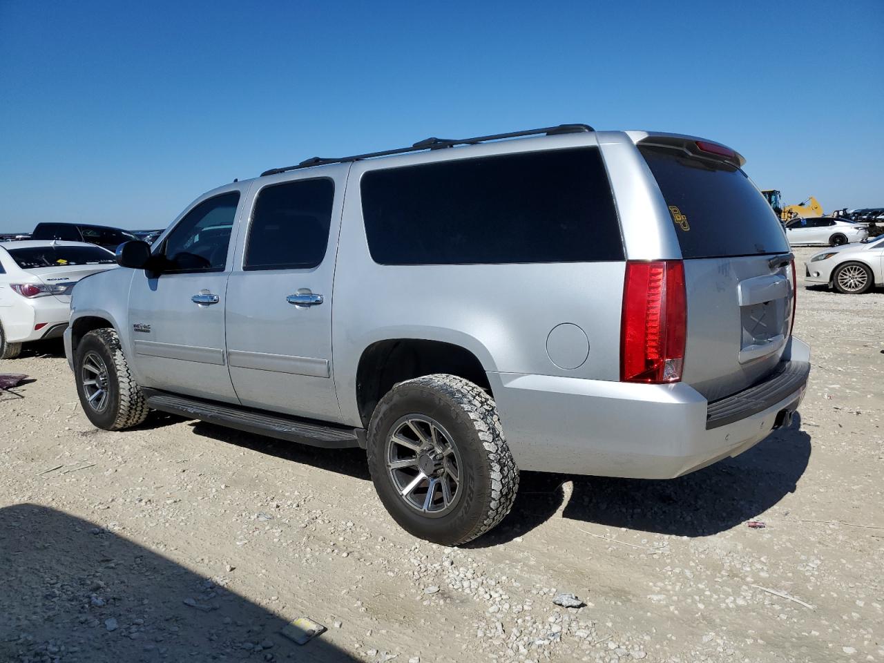 2013 Chevrolet Suburban - Image 2