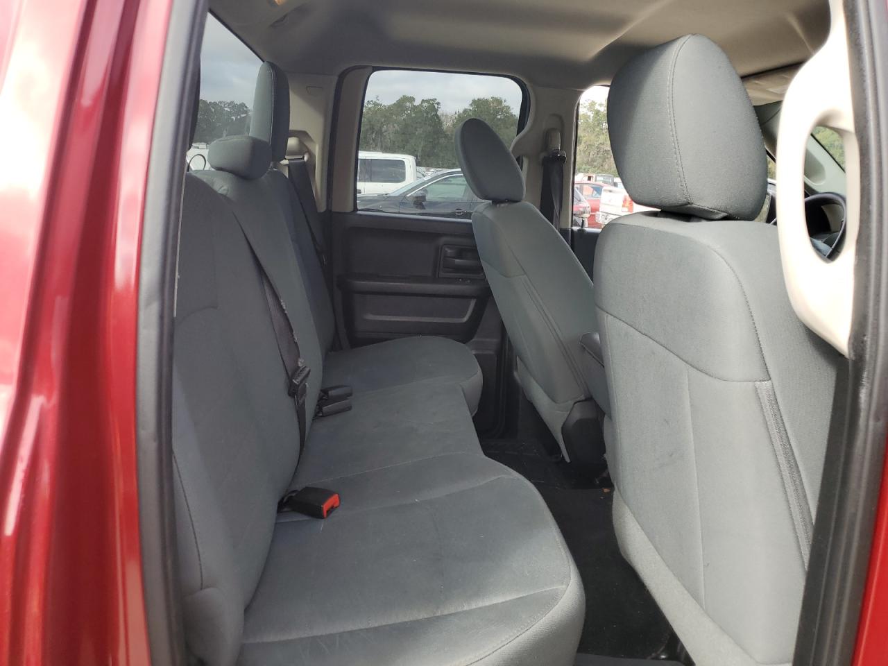 2015 RAM 1500 - Image 10