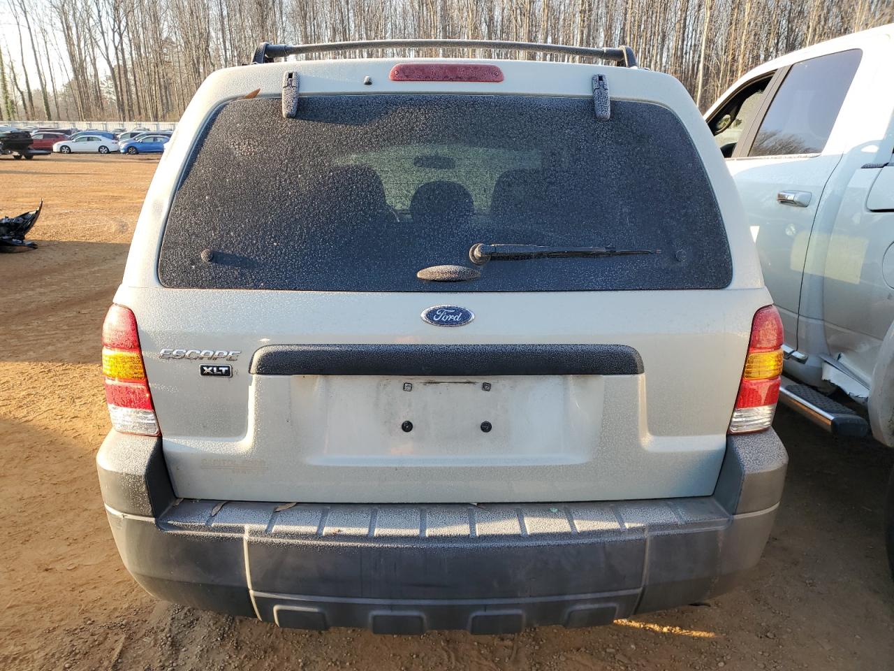 2005 Ford Escape - Image 6