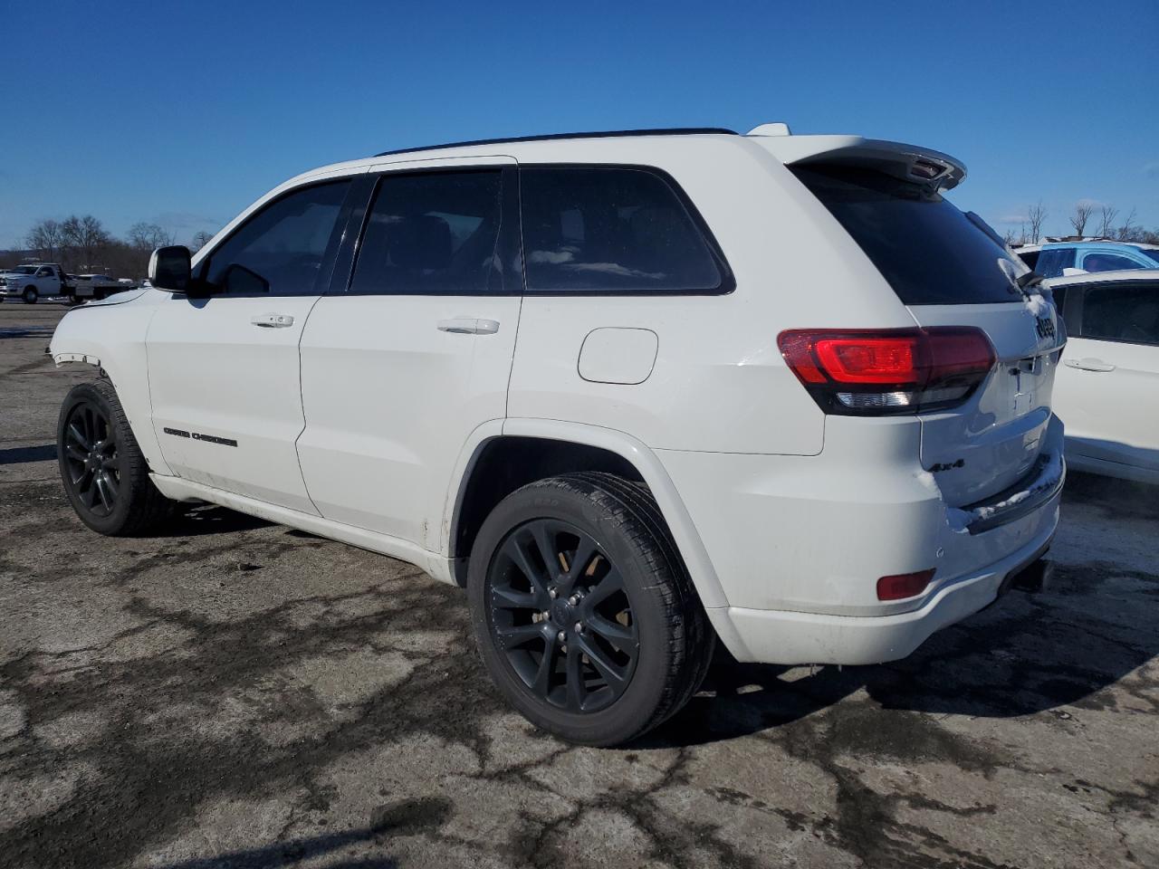 1C4RJFAG5JC203212 2018 JEEP GRAND CHEROKEE - Image 2