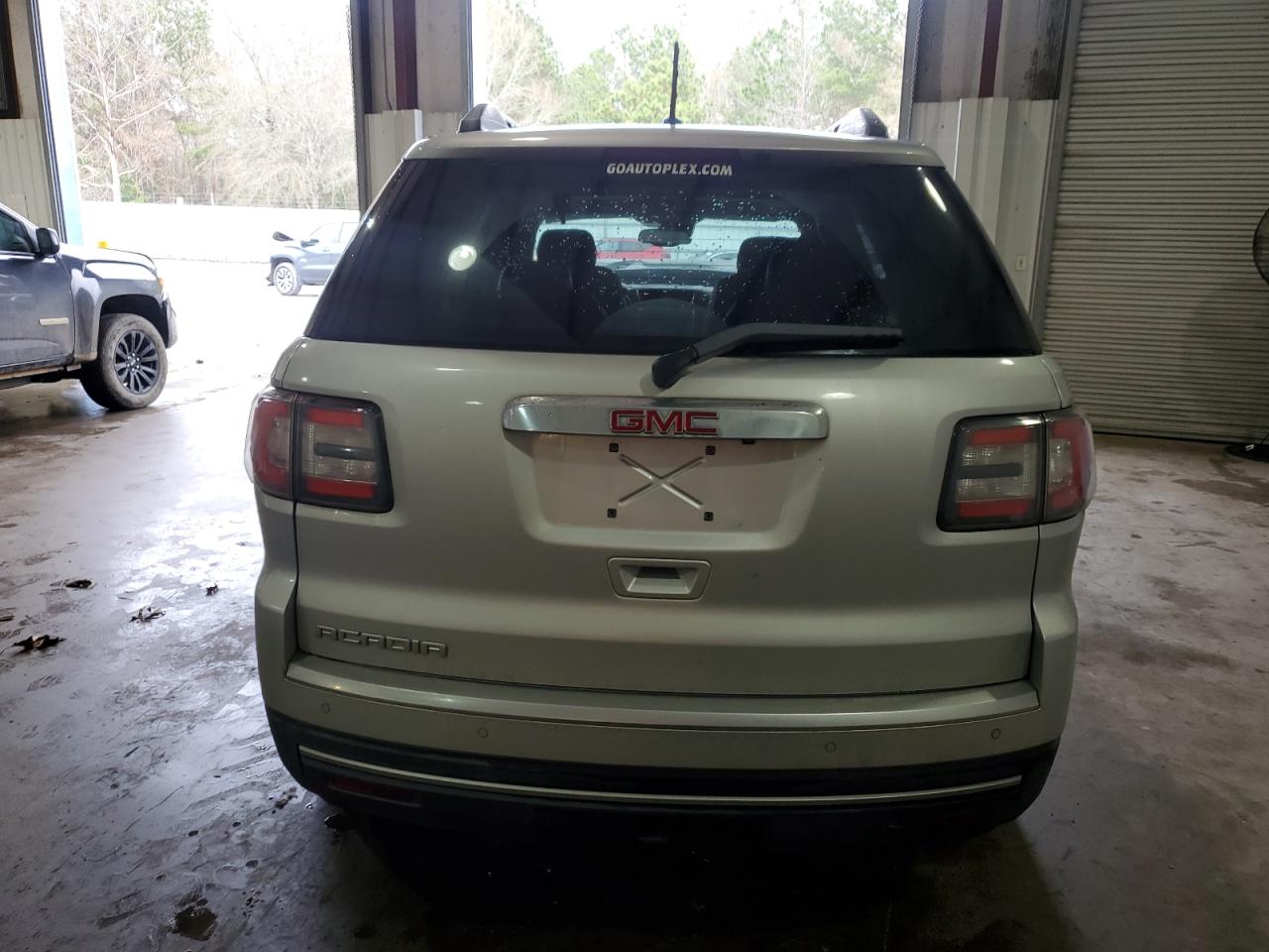 2015 GMC Acadia - Image 6