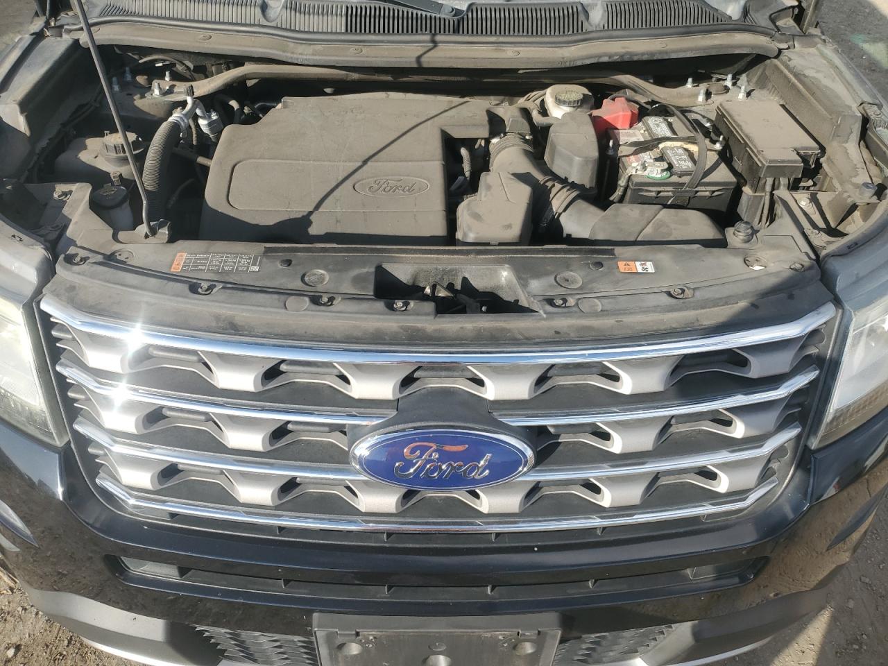 2017 Ford Explorer - Image 12