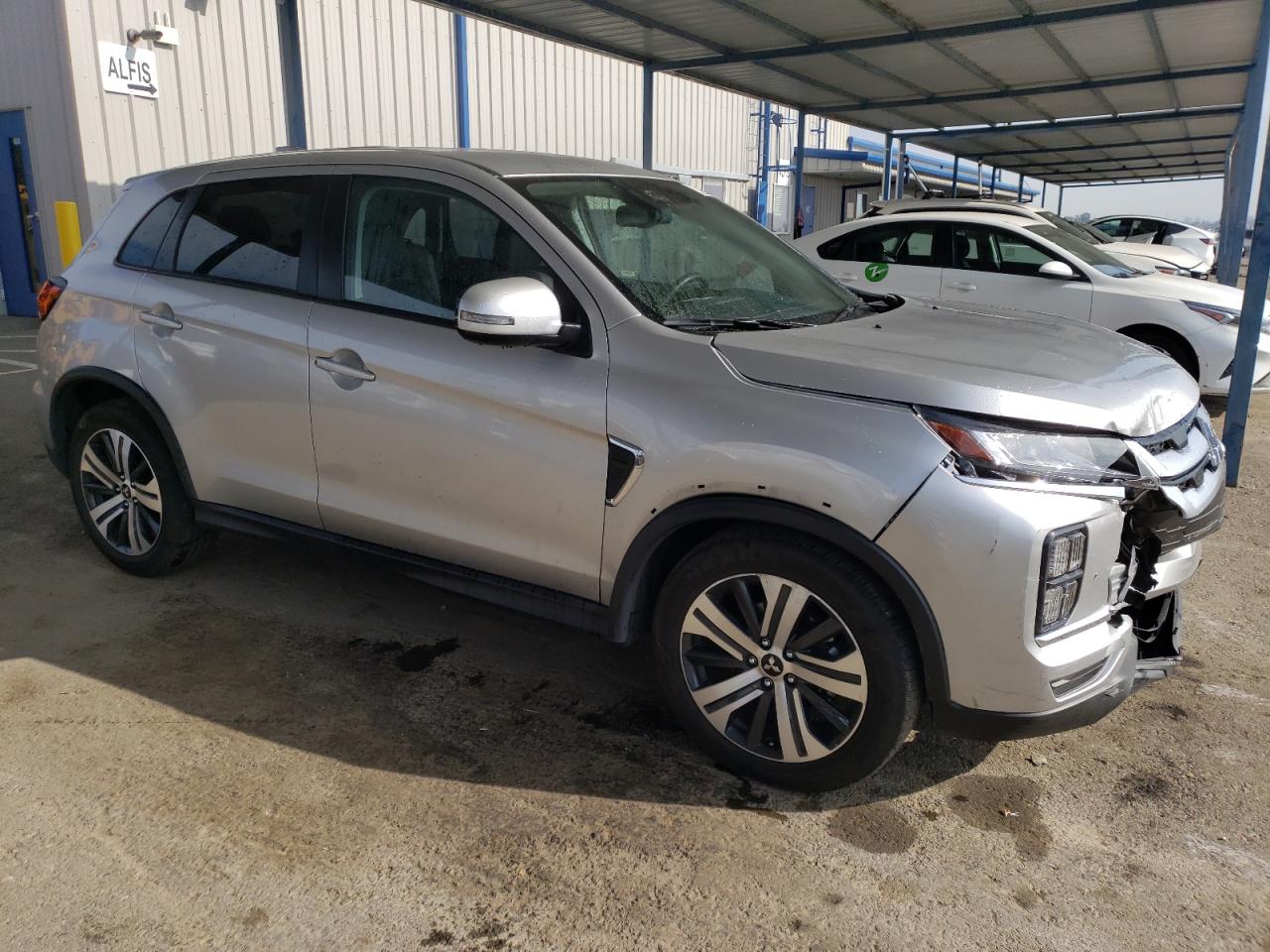 2024 Mitsubishi Outlander - Image 4