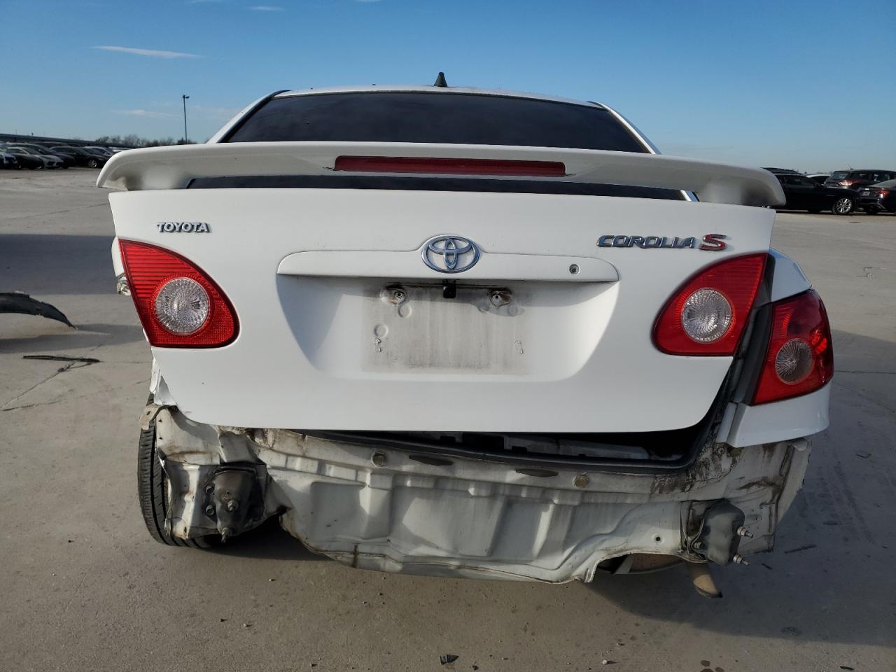 2005 Toyota Corolla - Image 6