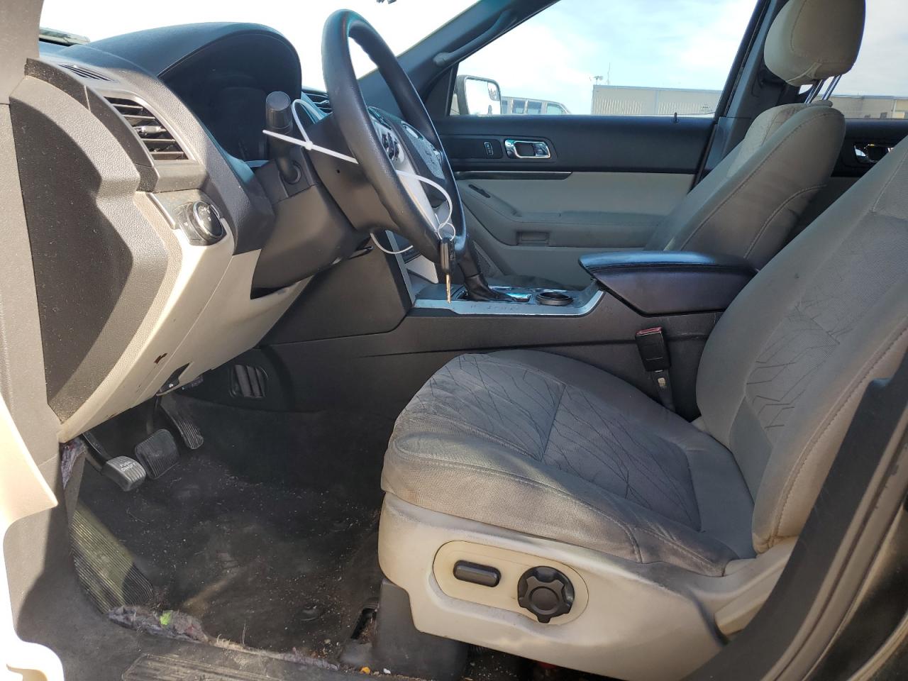 2014 Ford Explorer - Image 7