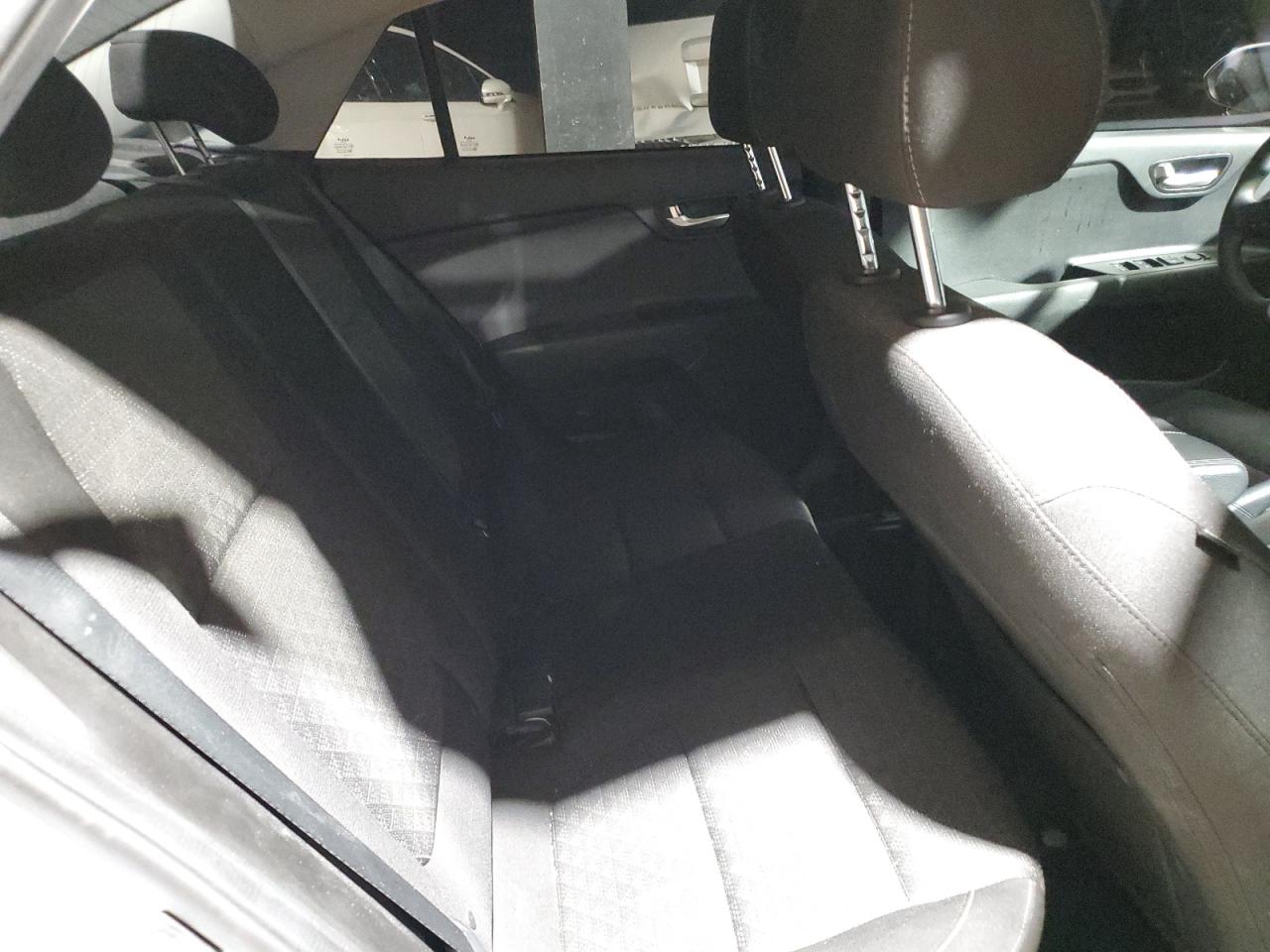2023 Kia Rio - Image 10