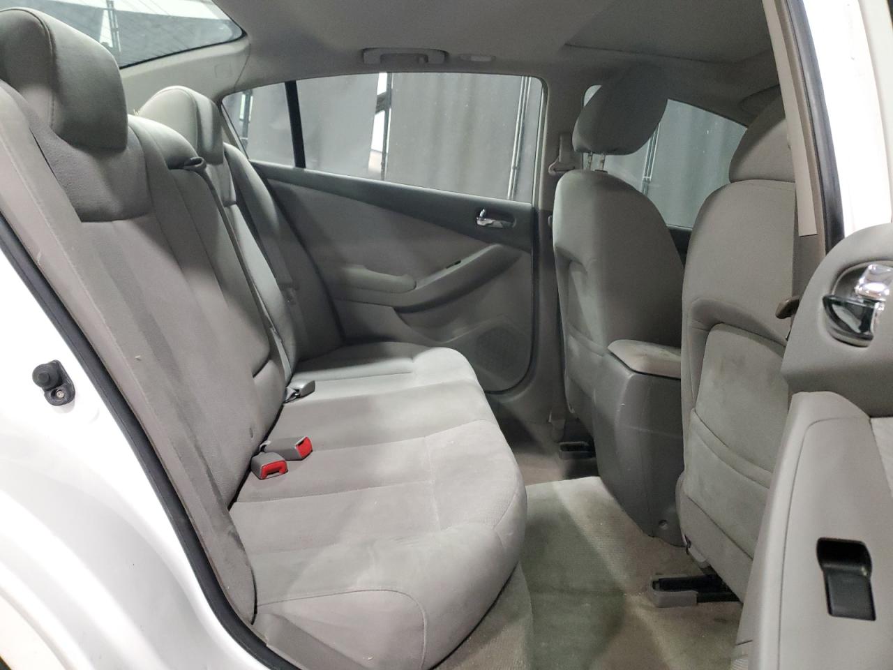 2010 Nissan Altima - Image 10