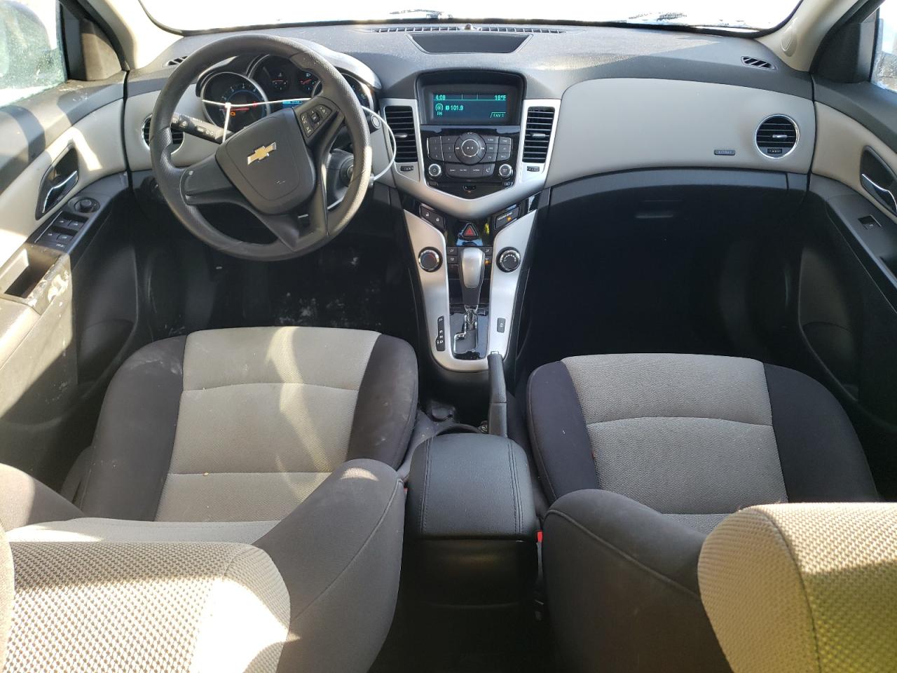 2014 Chevrolet Cruze - Image 8