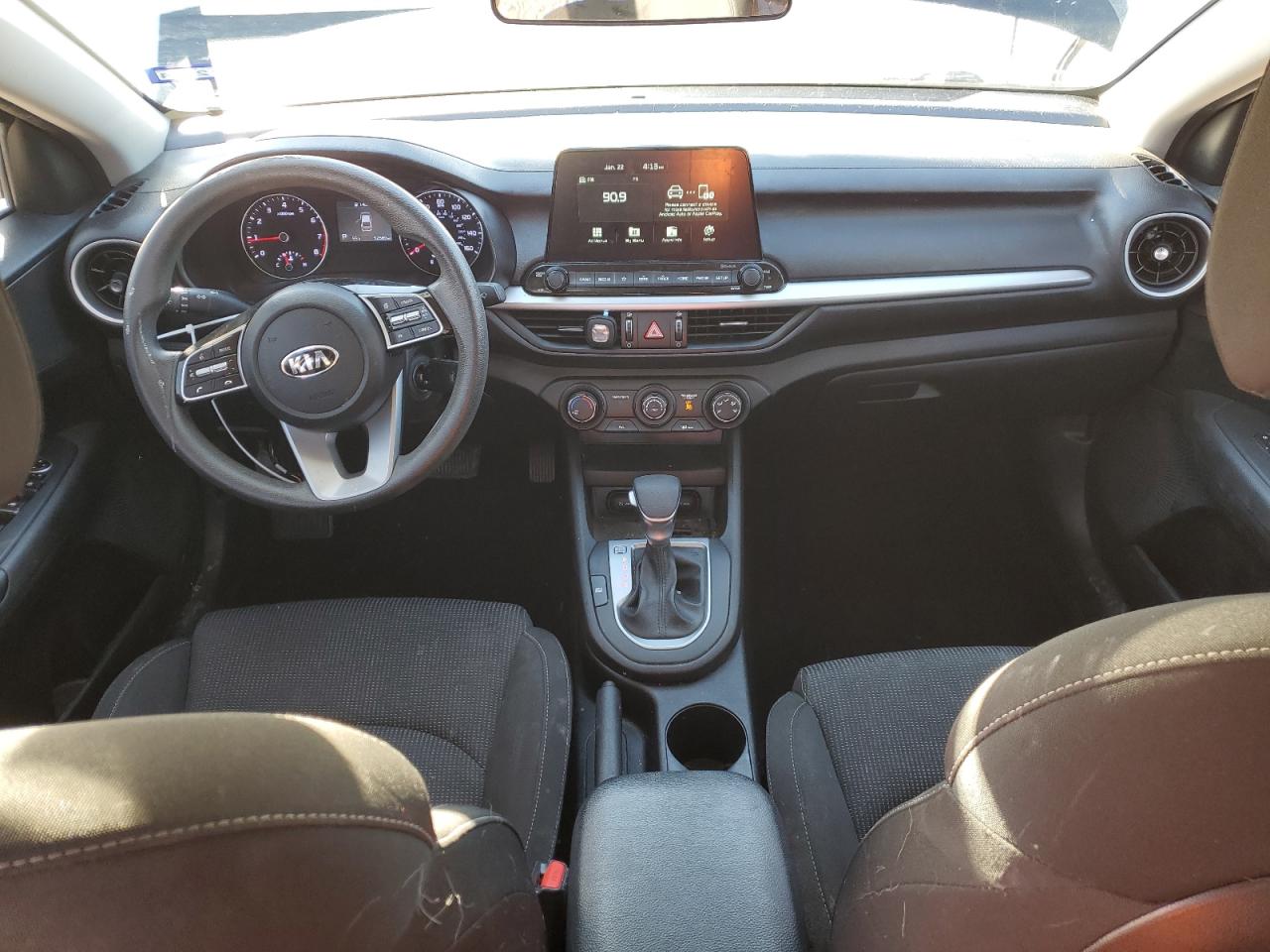 2021 Kia Forte - Image 8