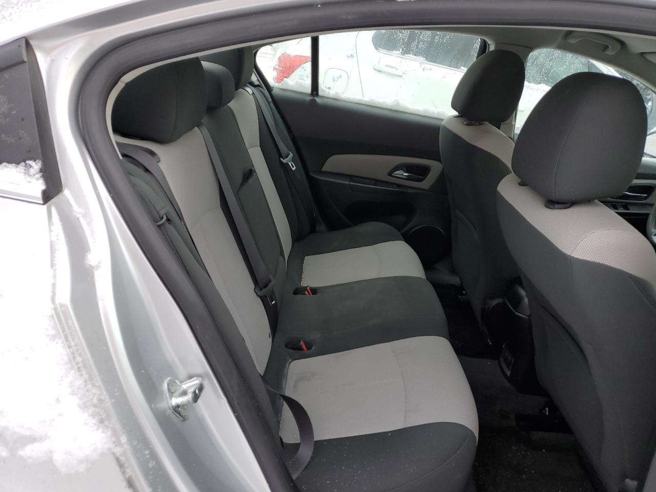 2011 Chevrolet Cruze - Image 10