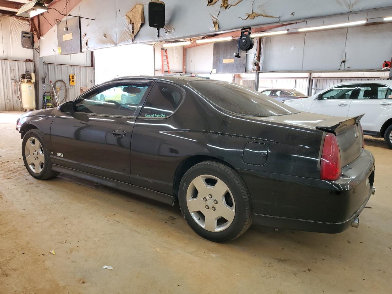 2006 Chevrolet Monte Carlo - Image 2