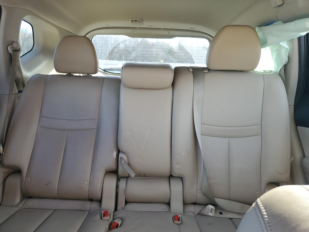 2015 Nissan Rogue - Image 10