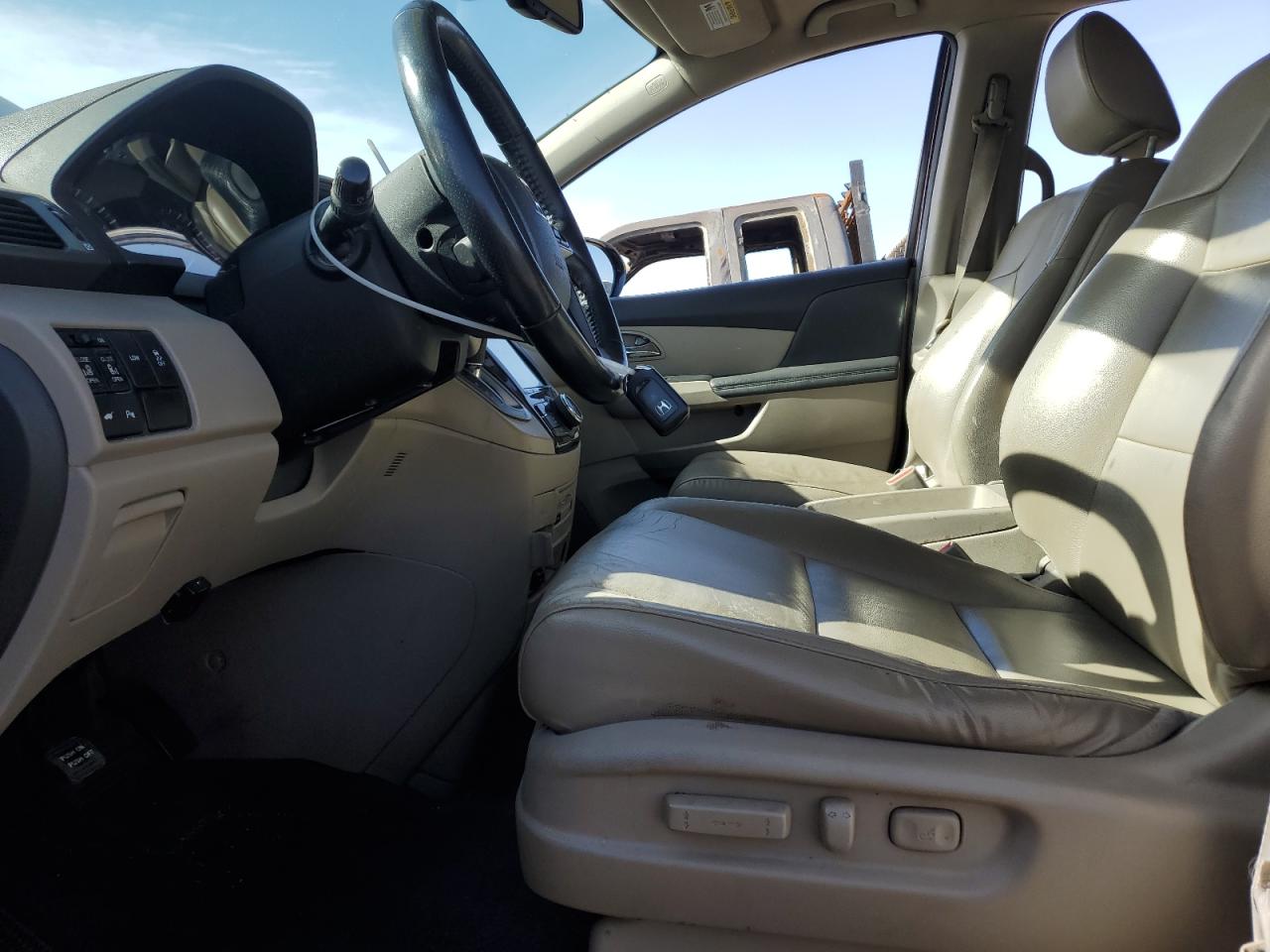 2014 Honda Odyssey - Image 7