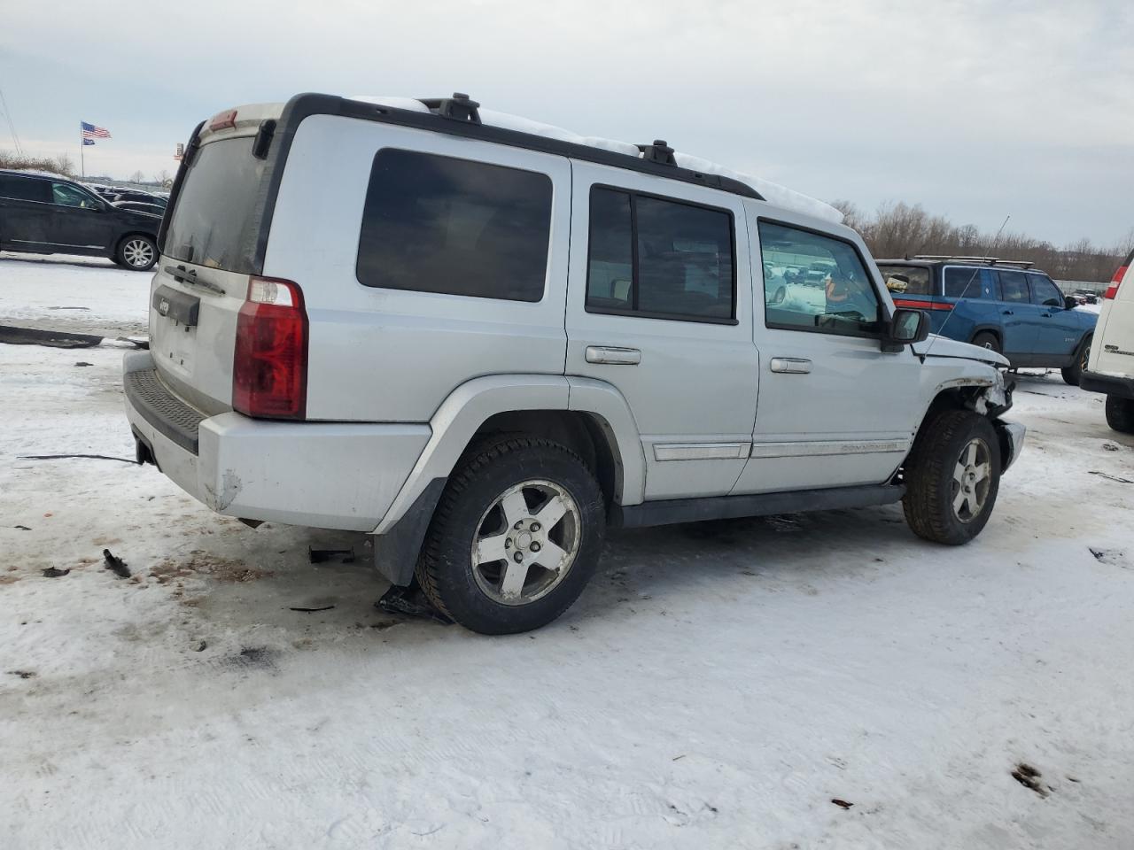 2010 Jeep Commander - Image 3