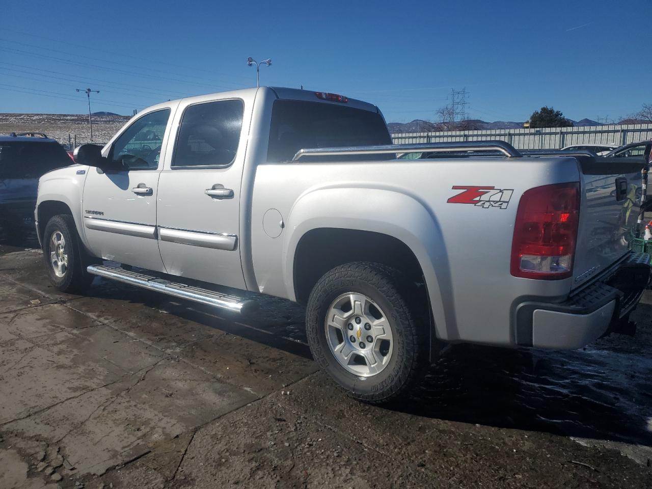 2013 GMC Sierra - Image 2