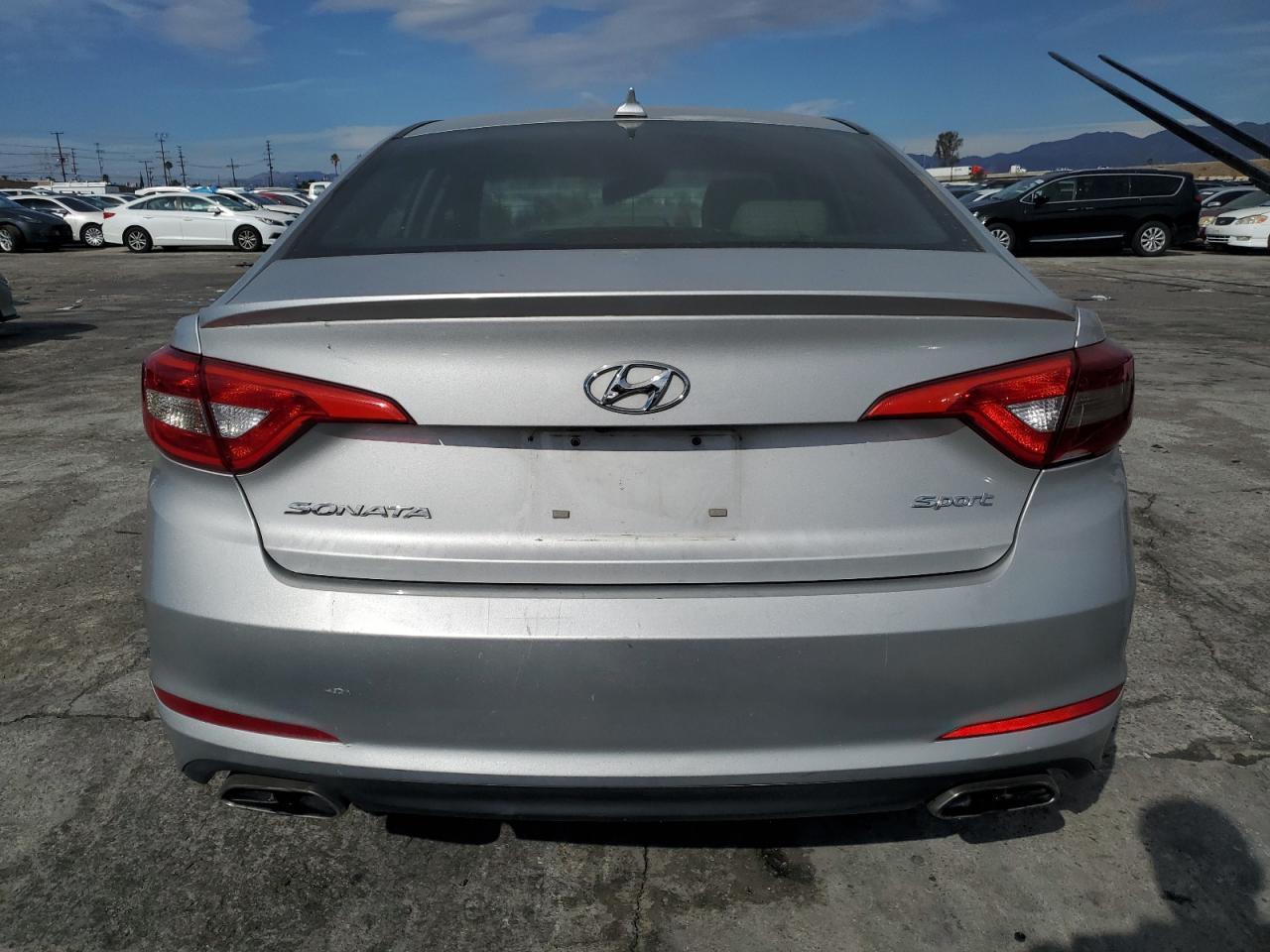 2015 Hyundai Sonata - Image 6