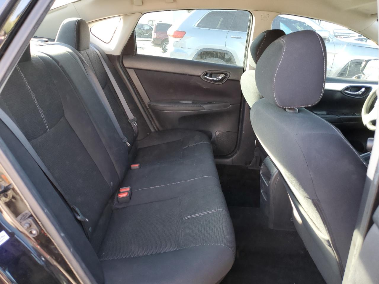 2016 Nissan Sentra - Image 10