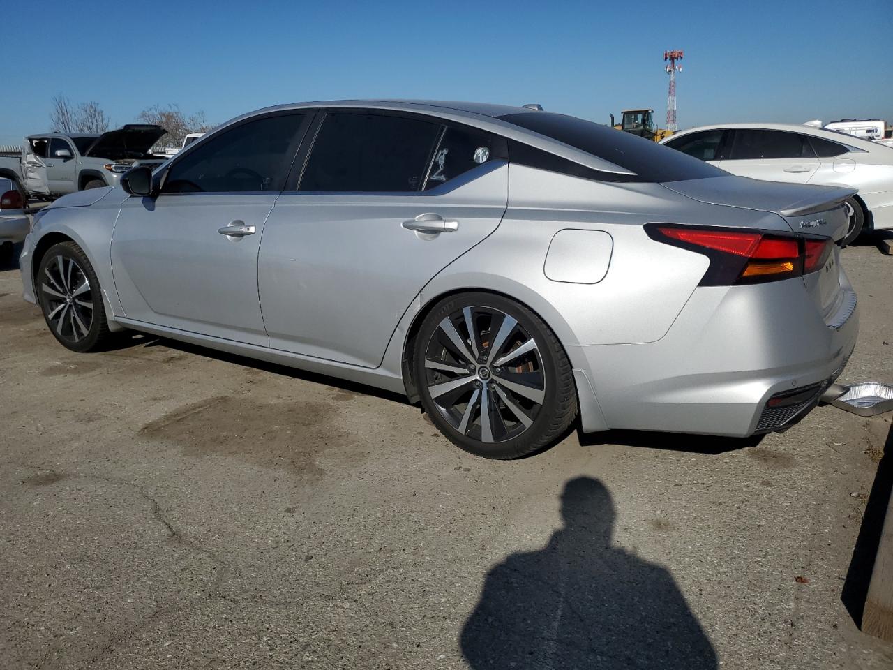 2020 Nissan Altima - Image 2