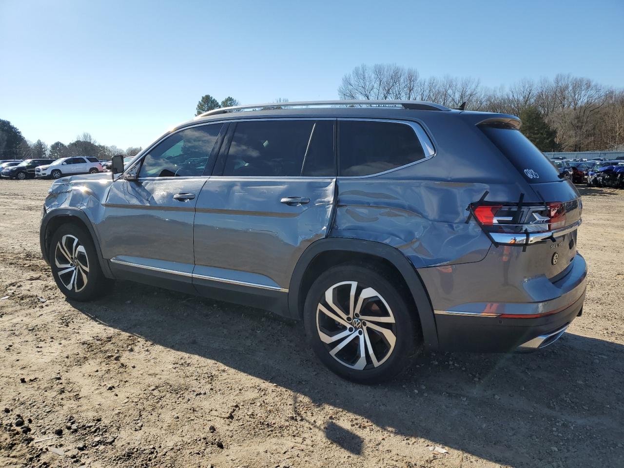 2021 Volkswagen Atlas - Image 2