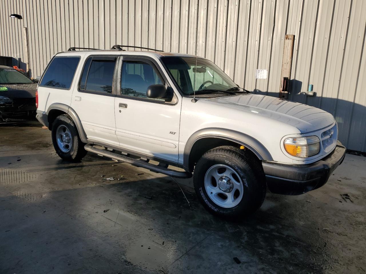 1999 Ford Explorer - Image 4