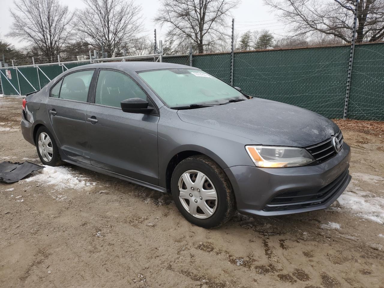 2015 Volkswagen Jetta - Image 4