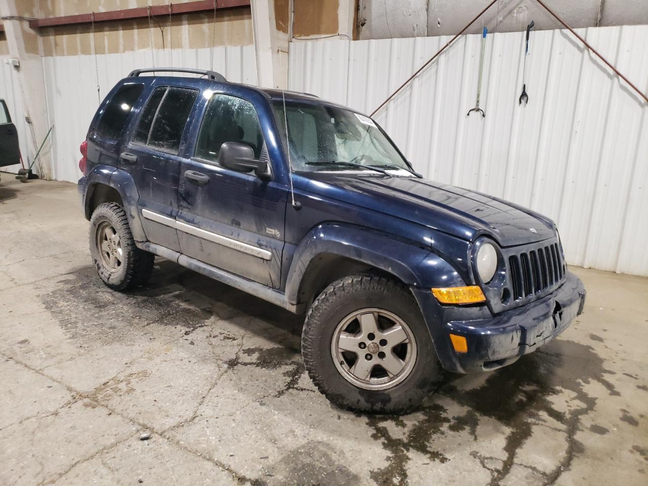 2006 Jeep Liberty (North America) - Image 4