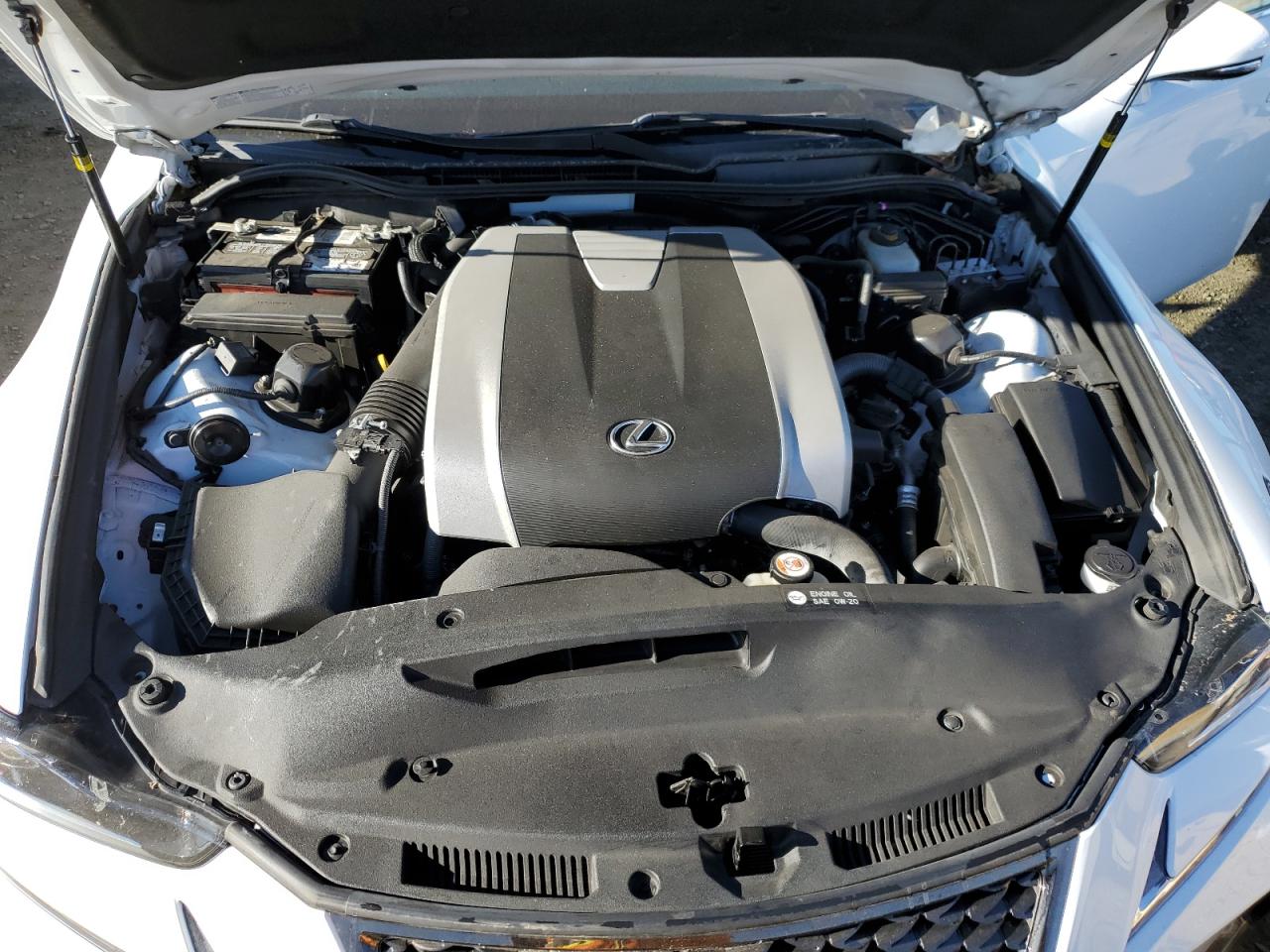 2018 Lexus IS - Image 11