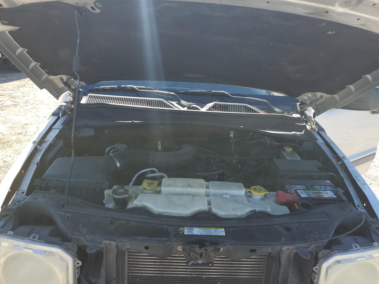 2011 Jeep Liberty (North America) - Image 12