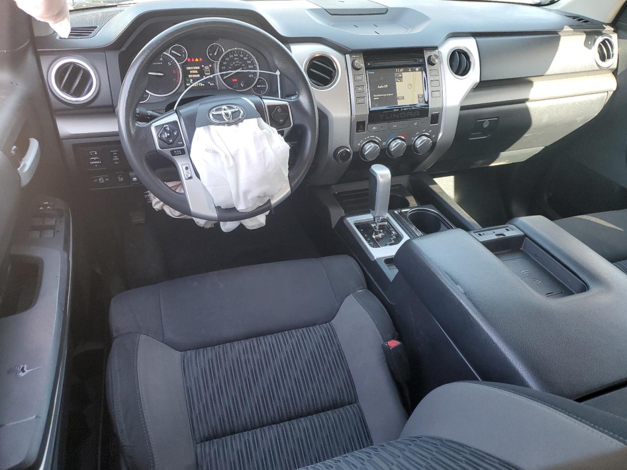 2016 Toyota Tundra - Image 8