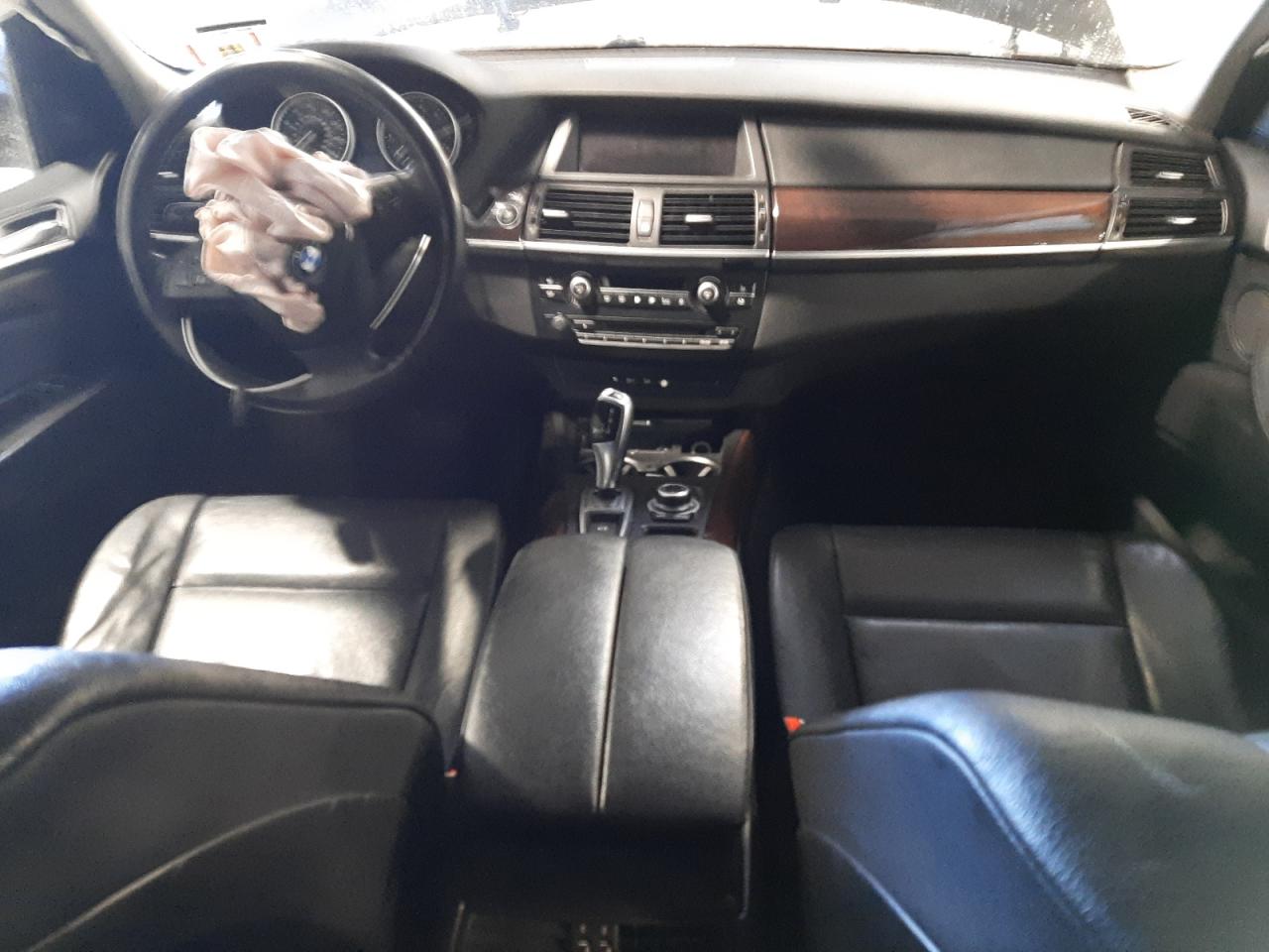 2010 BMW X5 - Image 8