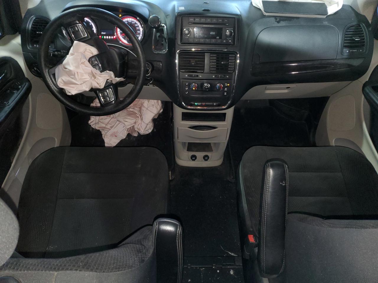 2019 Dodge Caravan - Image 8