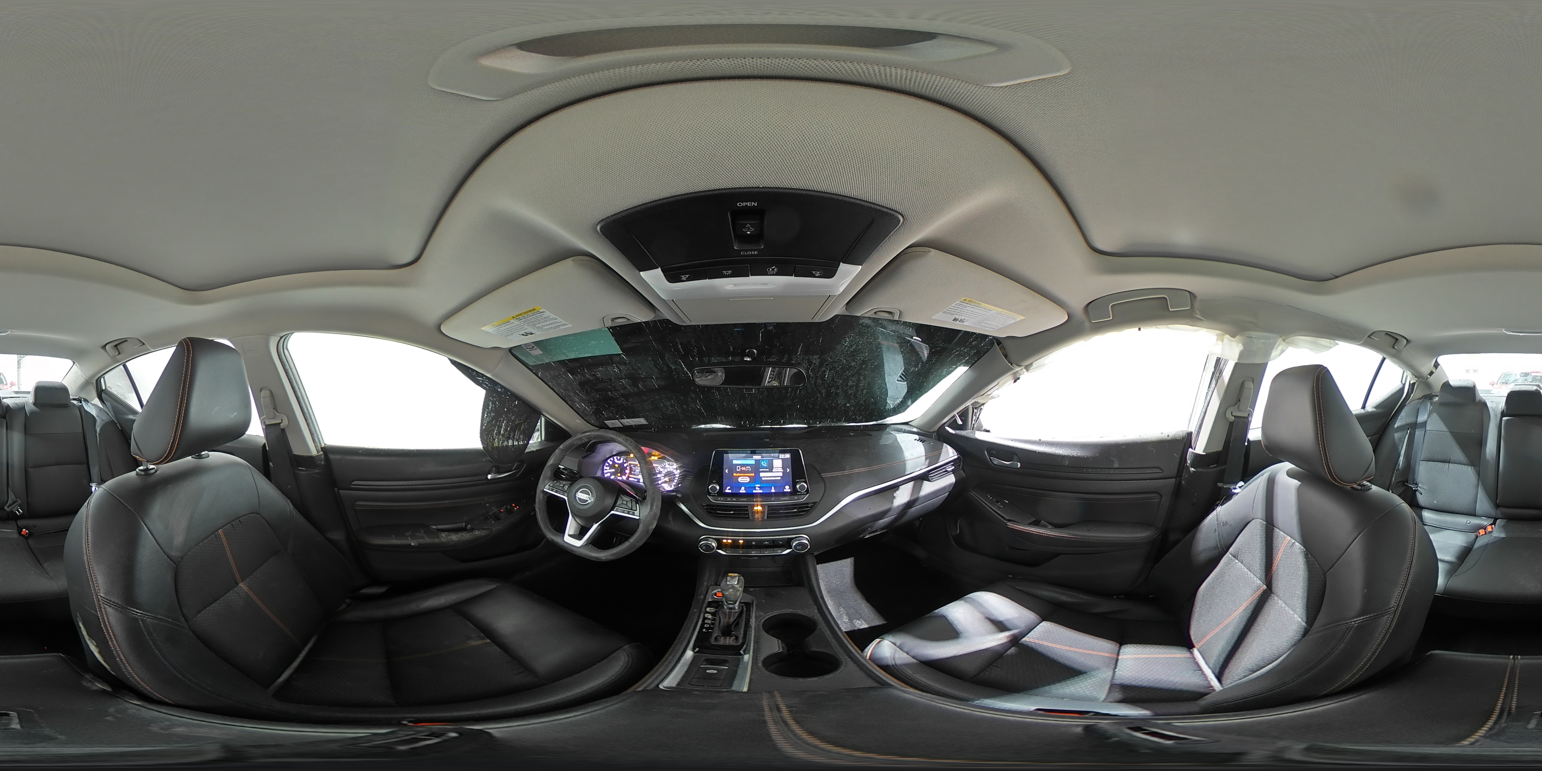 2019 Nissan Altima - Image 14