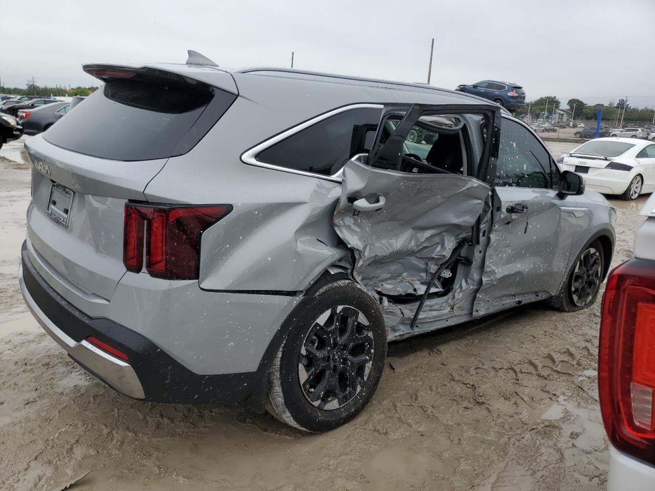 2024 Kia Sorento - Image 3