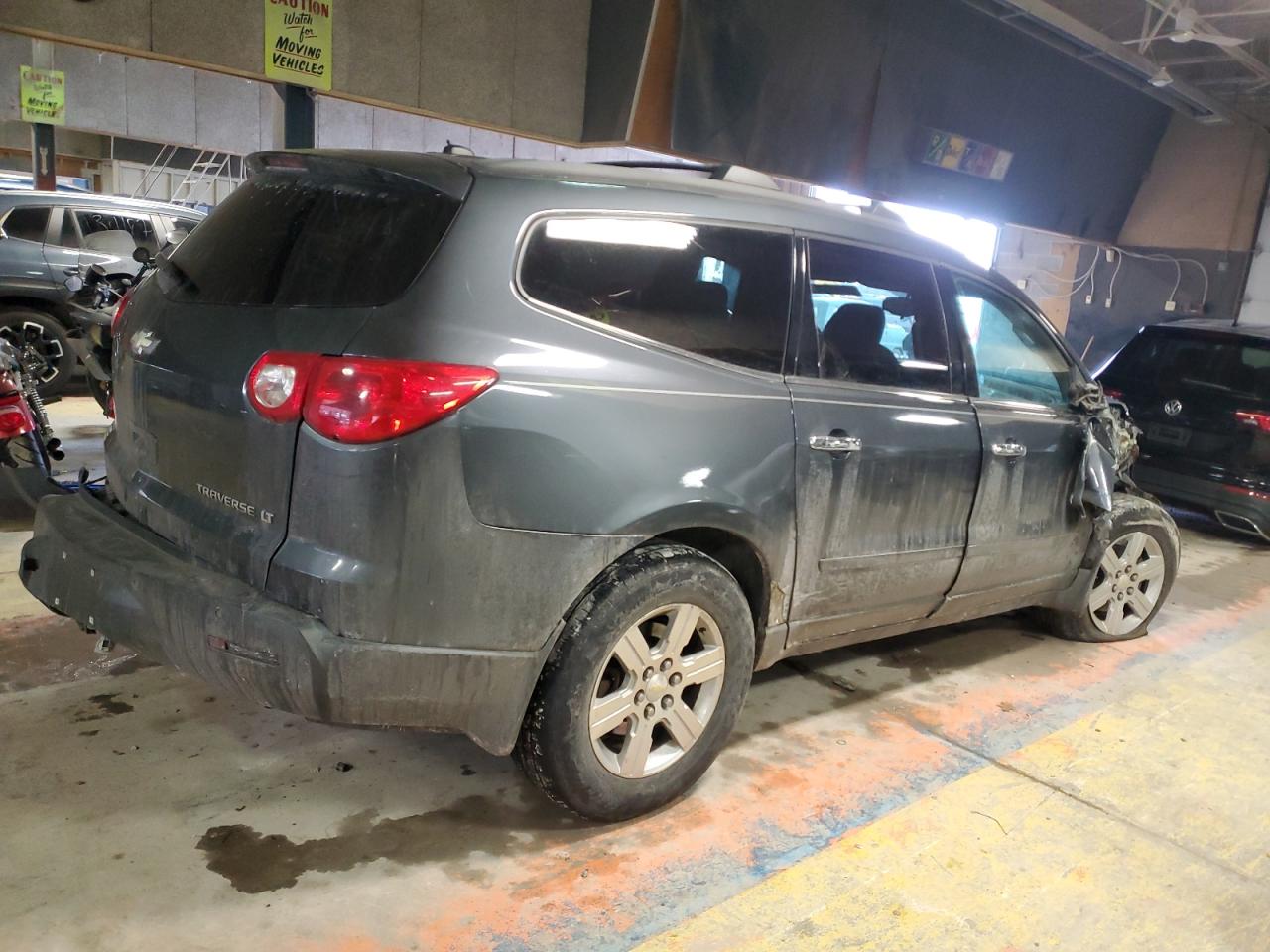 2010 Chevrolet Traverse - Image 3