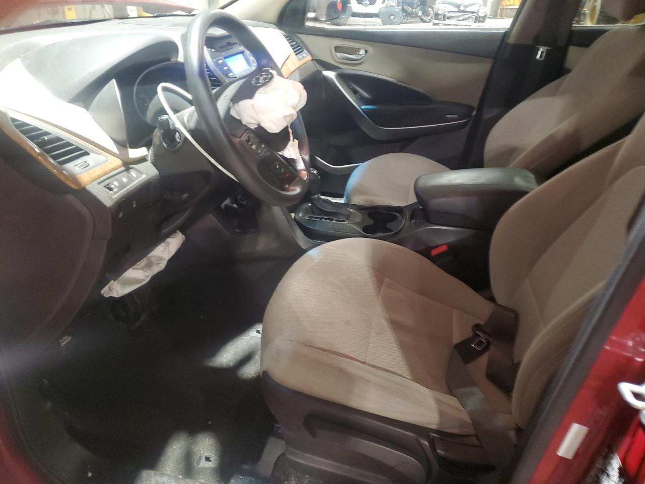2016 Hyundai Santa Fe - Image 7