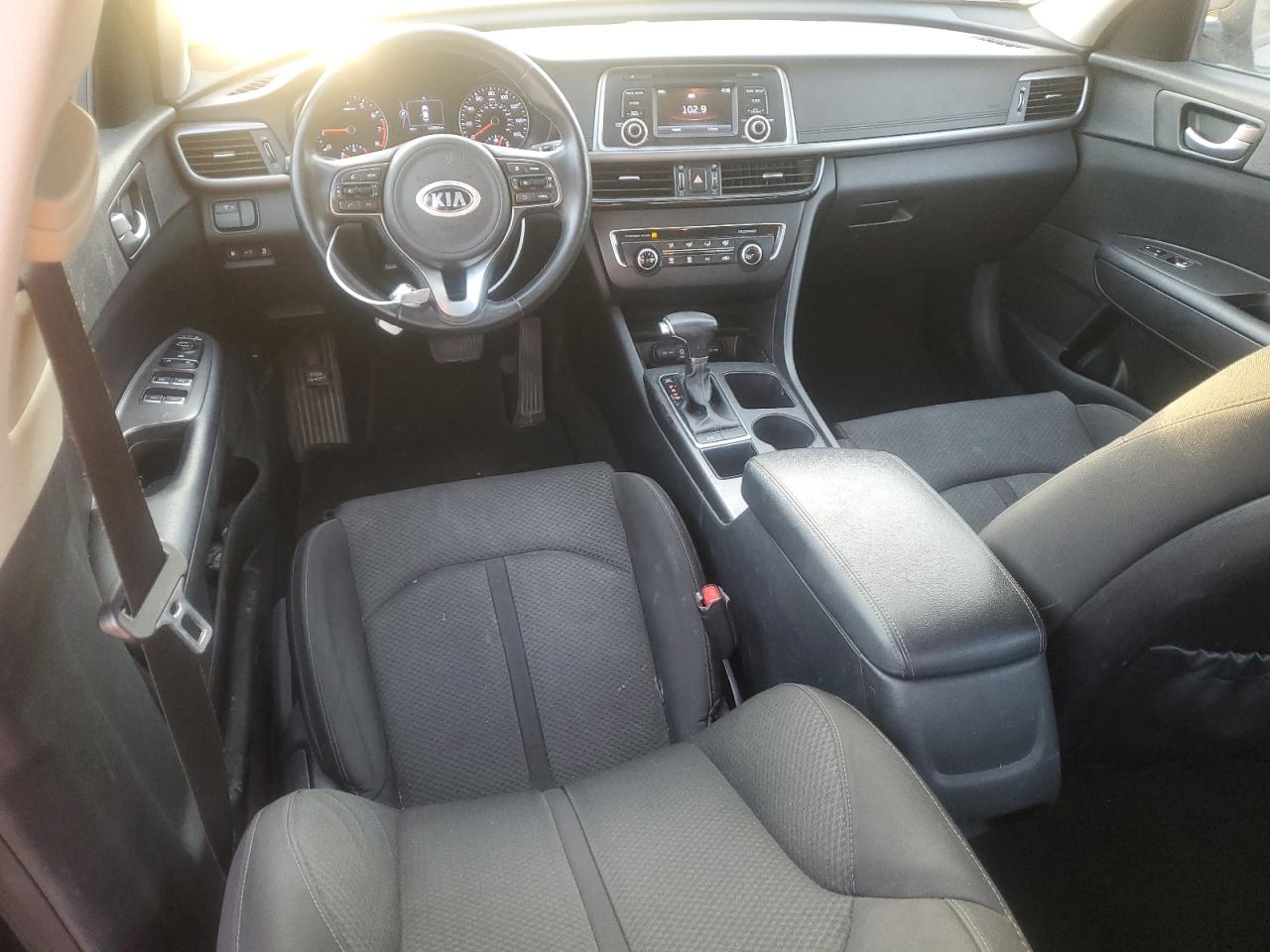 2016 Kia Optima - Image 8