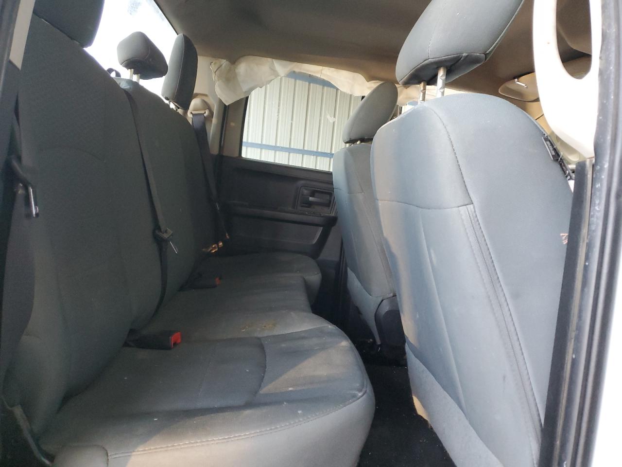 2016 RAM 1500 - Image 10