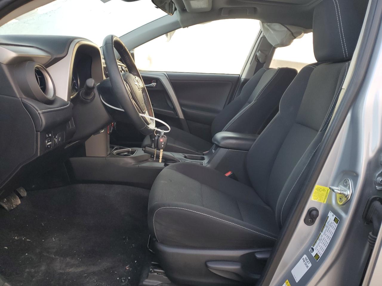 2018 Toyota RAV 4 - Image 7