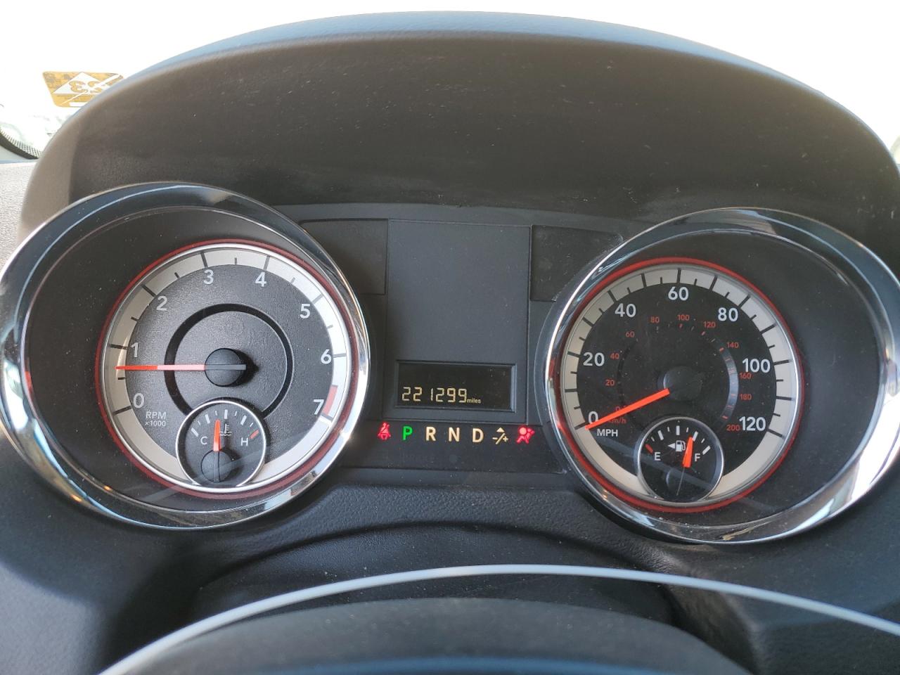 2016 Dodge Caravan - Image 9