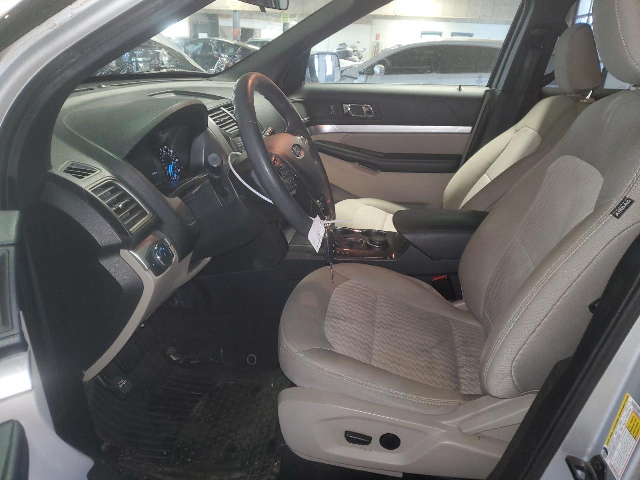 2019 Ford Explorer - Image 7