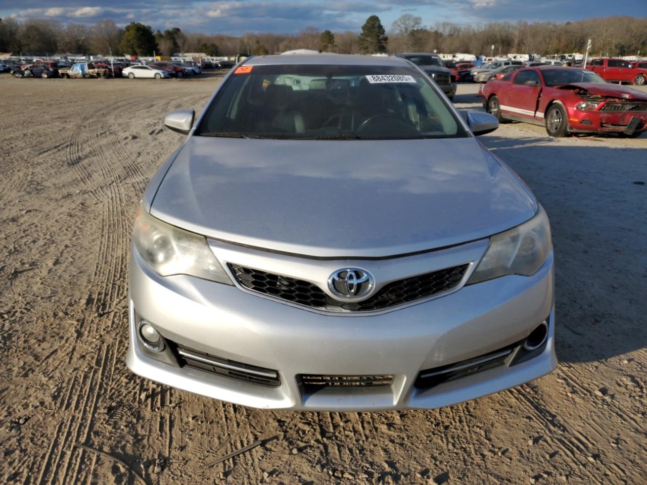 2014 Toyota Camry - Image 5