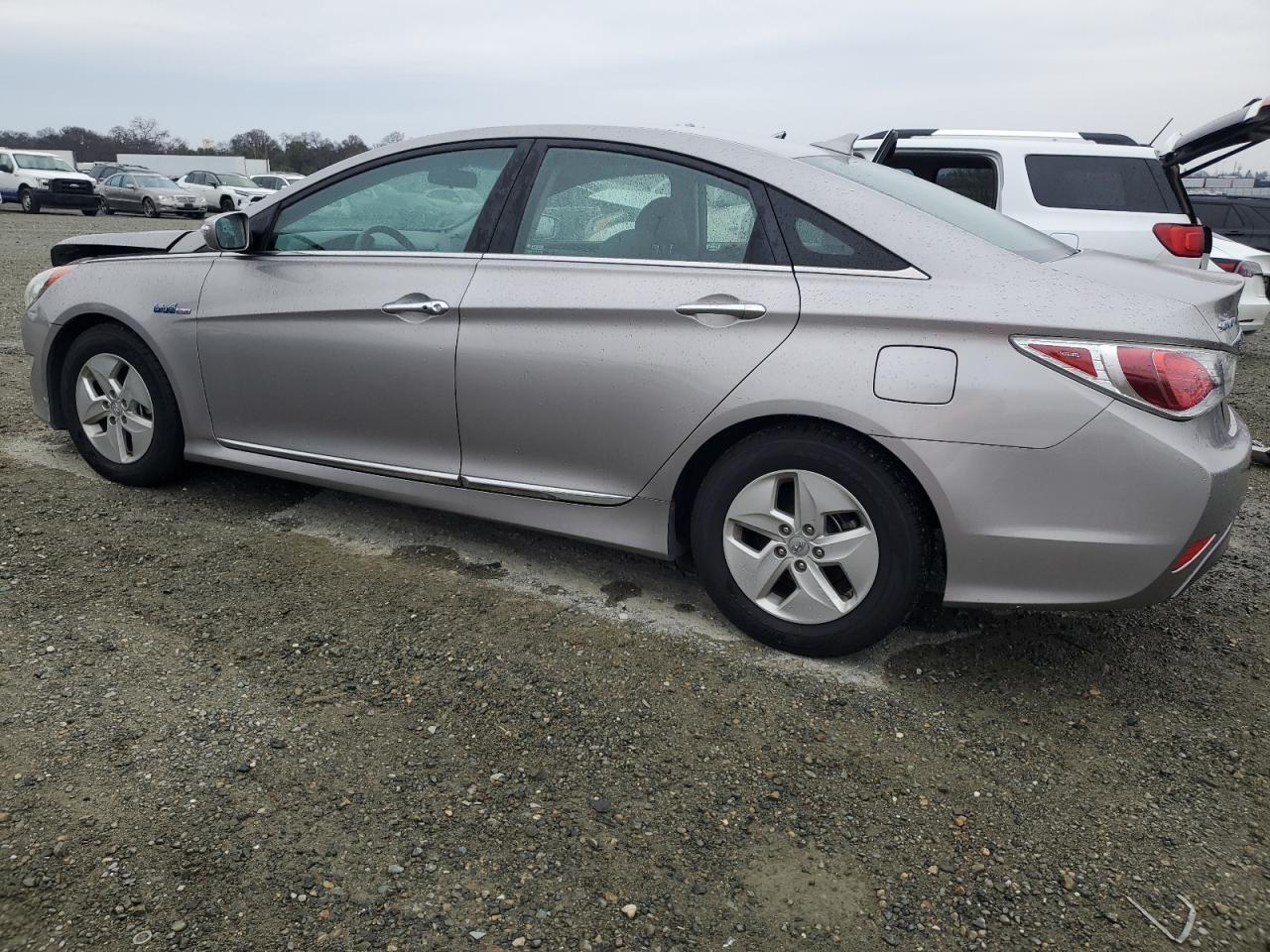 2011 Hyundai Sonata - Image 2