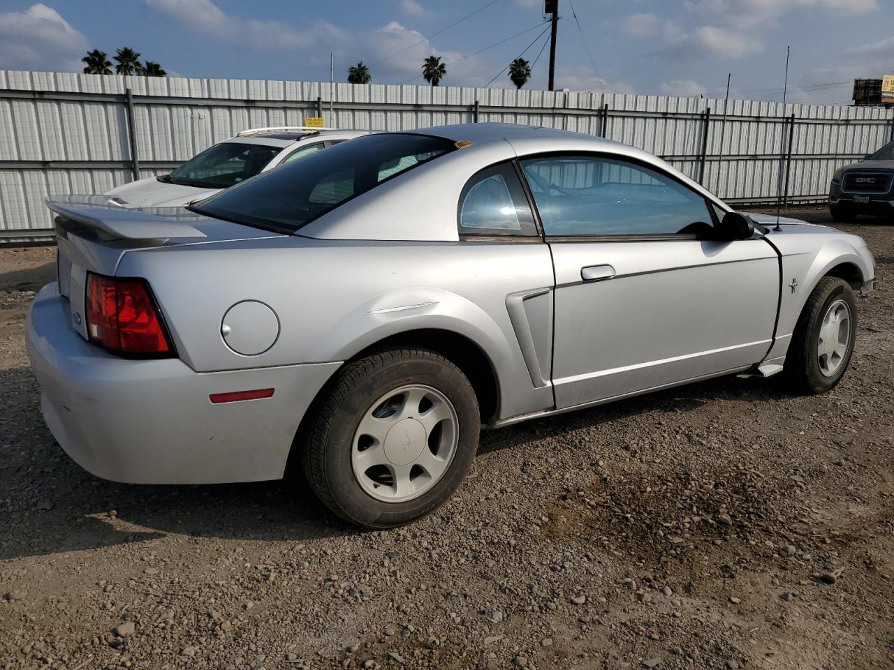 2001 Ford Mustang - Image 3