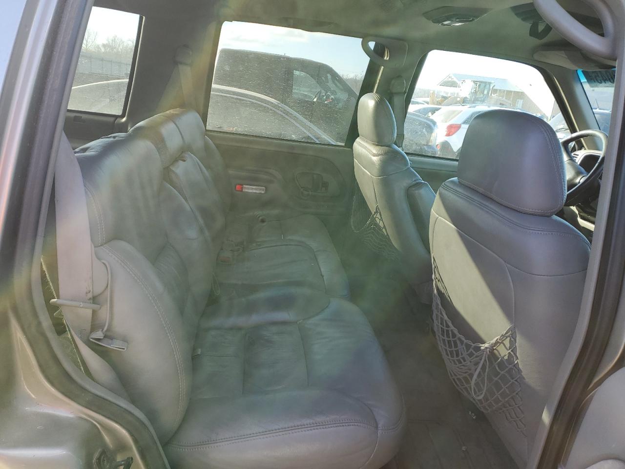 1999 Chevrolet Tahoe - Image 11