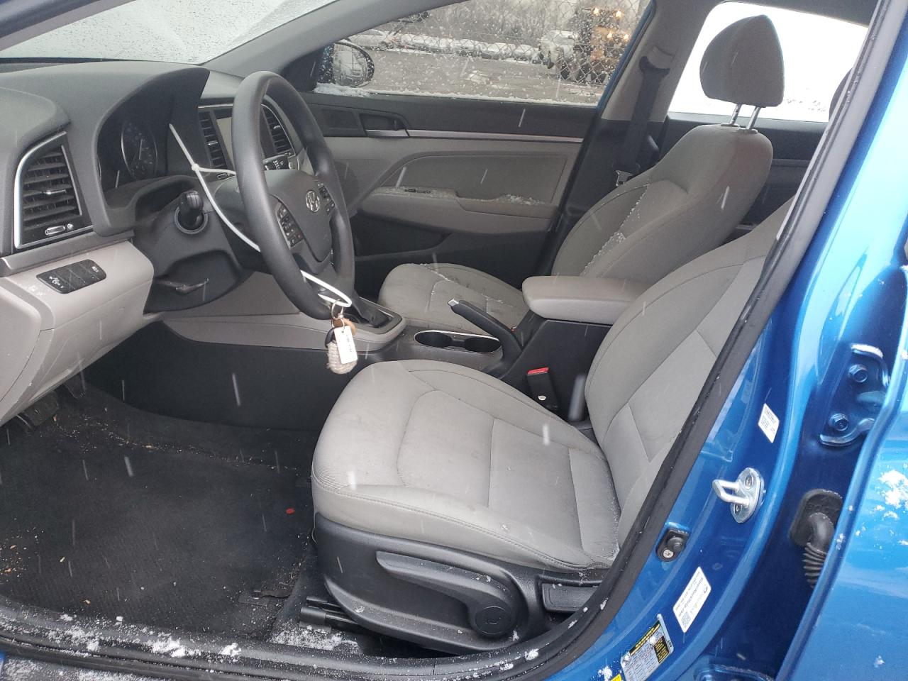 2017 Hyundai Elantra - Image 7