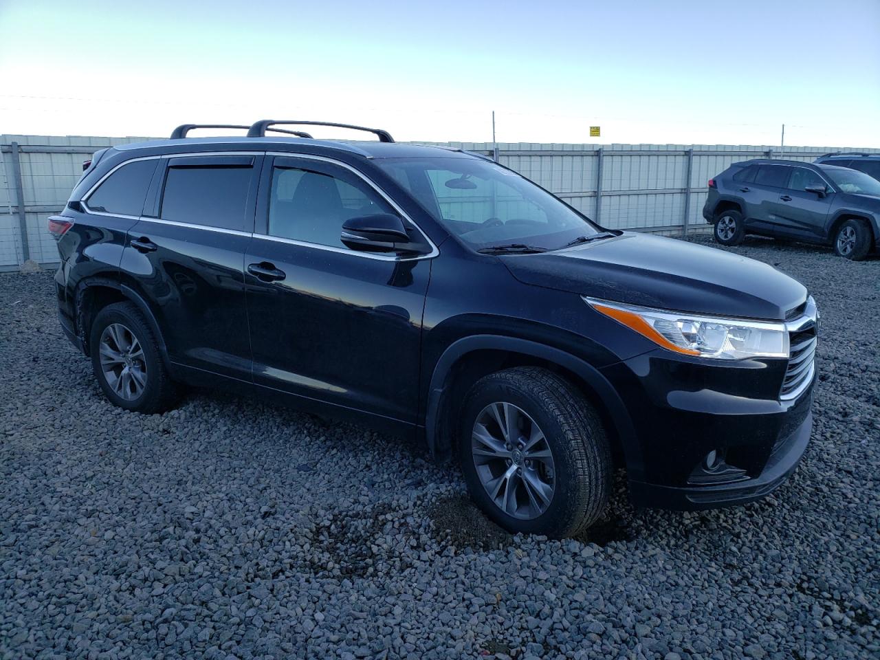 2015 Toyota Highlander - Image 4